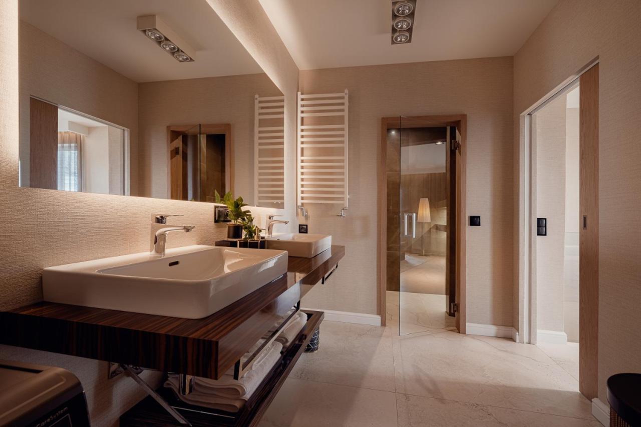One Luxury Apartments Rzeszow Ngoại thất bức ảnh